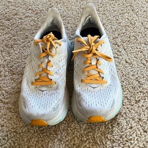 Hoka Clifton 8 running shoes